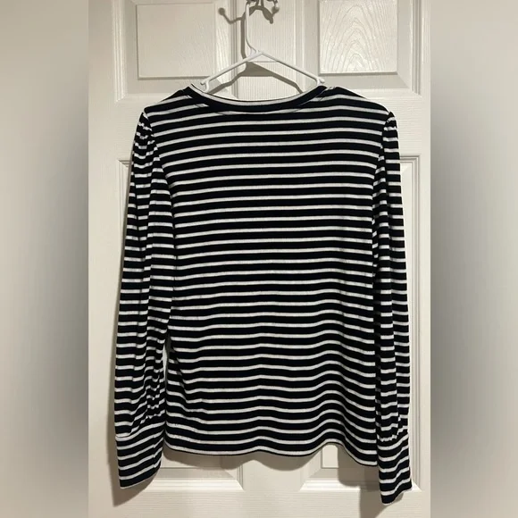 Ann Taylor Women’s Black and White Striped Long Sleeve Top Size Medium - Picture 5 of 6